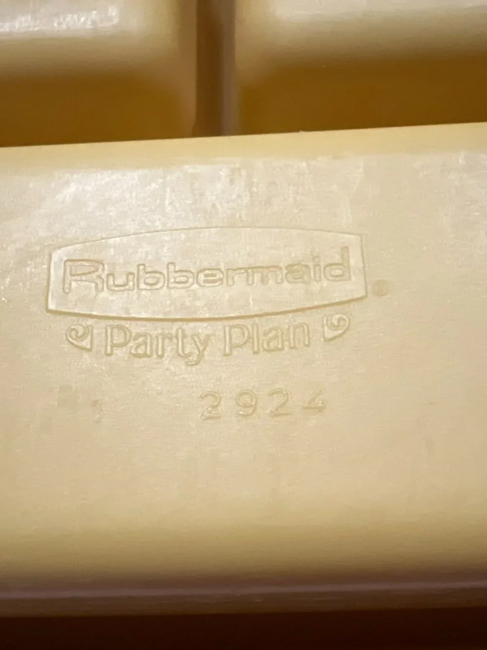 Vintage MCM Gold Rubbermaid Party Plan Silverware Flatware Drawer Organizer 2924